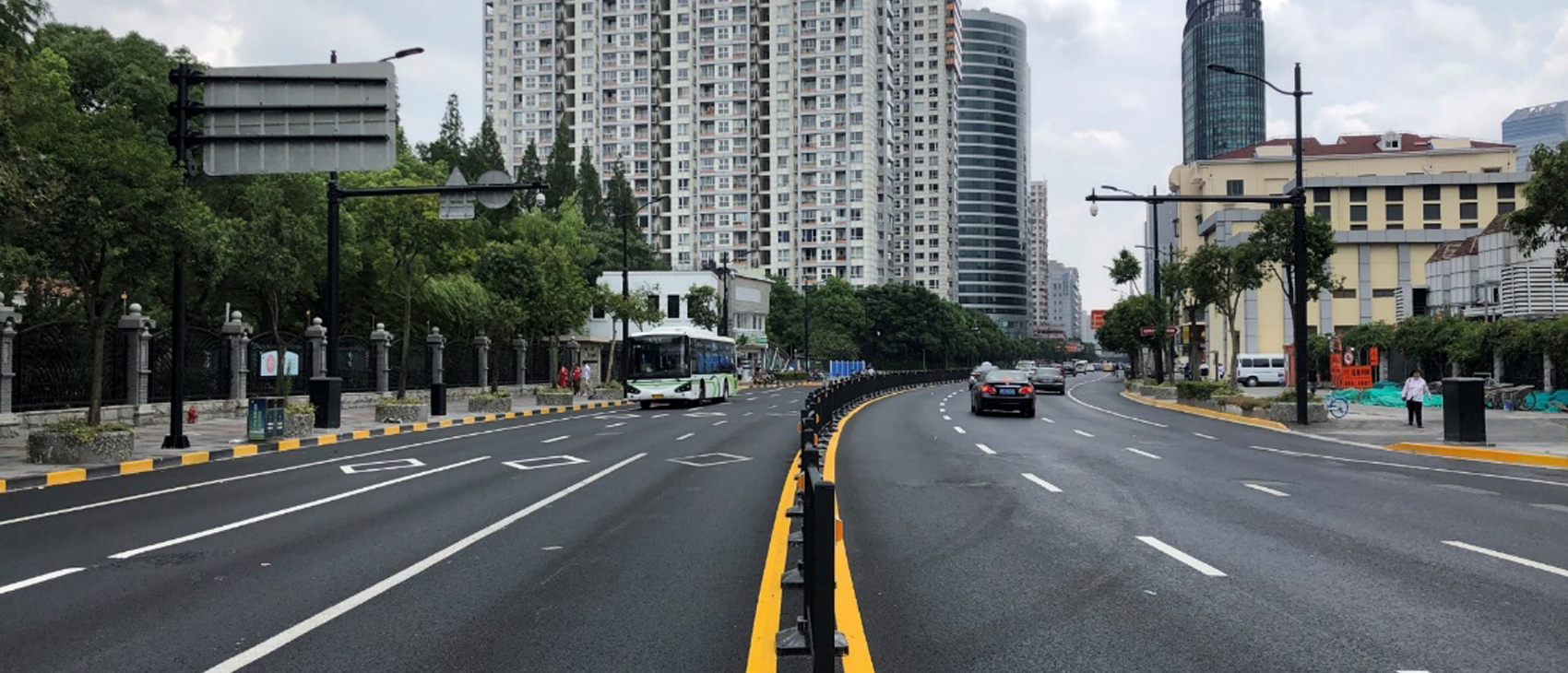 江蘇路（萬航渡路~華山路）道路提升工程